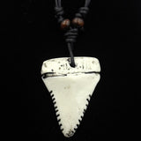 Pendentif Dent de Requin Blanc